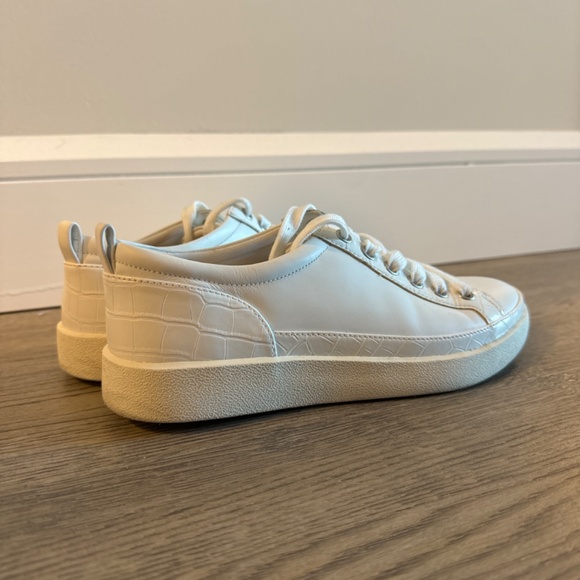 Vionics Winny Sneaker (White Leather) - Picture 2 of 4
